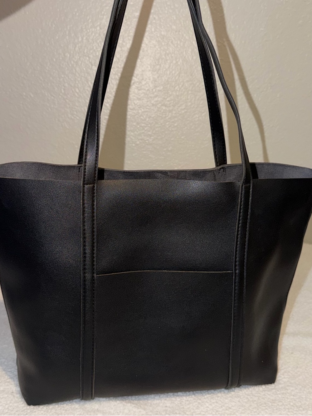 Urban Outfitters Black Tote Bag with Front Pocket - Women